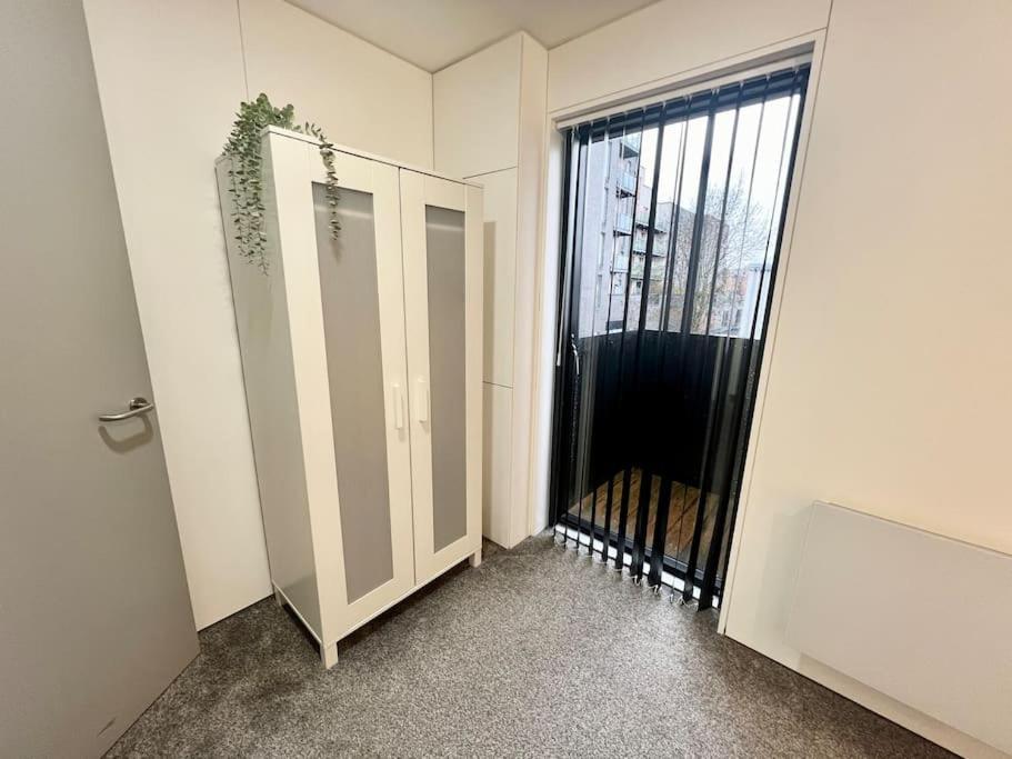 Large Townhouse 5 Beds With Two Parking Spaces - Manchester City Centre Kültér fotó