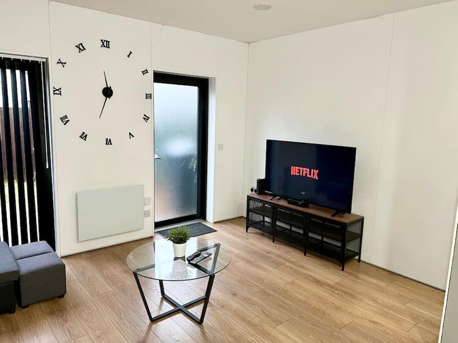 Large Townhouse 5 Beds With Two Parking Spaces - Manchester City Centre Kültér fotó